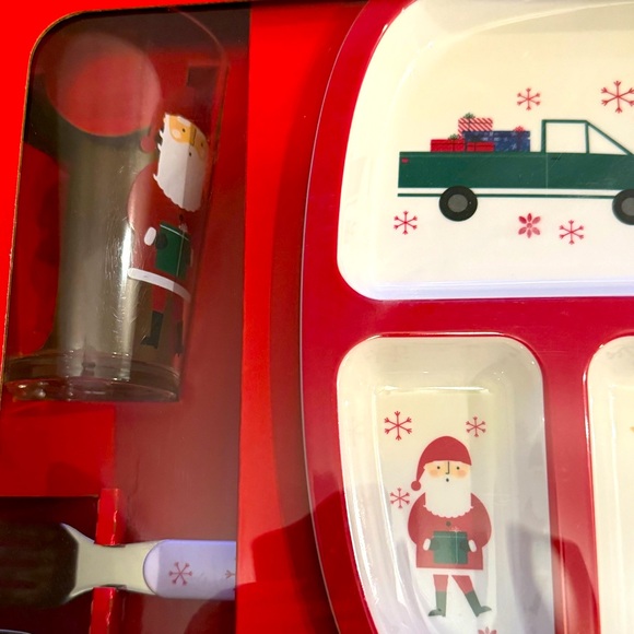NIB: Holiday Home Cozy Cabin Kid’s Christmas Holiday Dinnerware Set-4 pieces - Picture 2 of 4